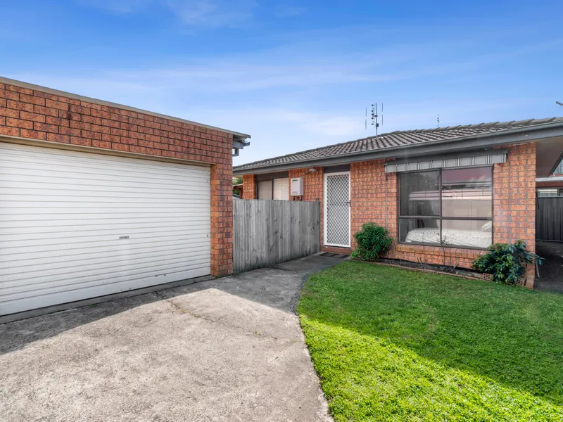 SINGLE LEVEL LOW MAINTENANCE