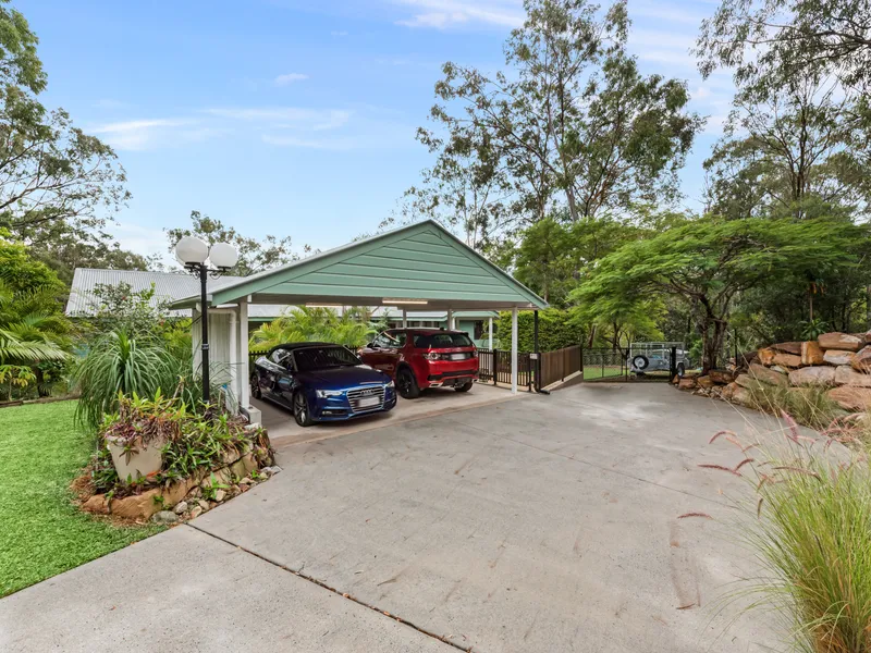 Luxury Family Living On A Very Private Acreage