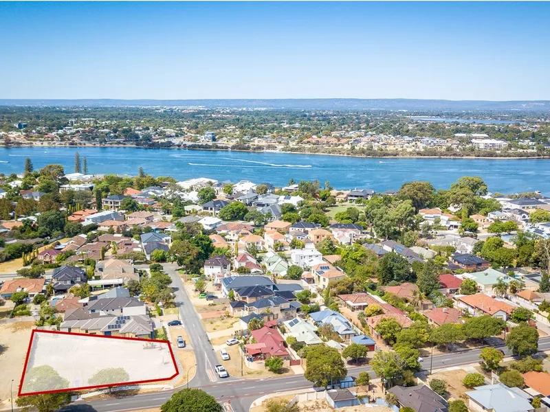 Good Size Vacant land –Applecross Senior High Catchment