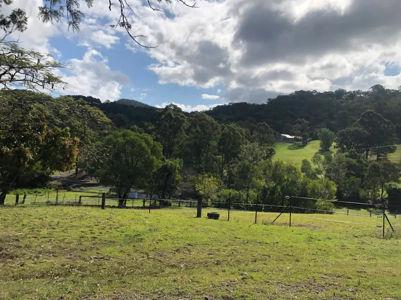 Dual living rural holding near the coast with $62,400 per year return