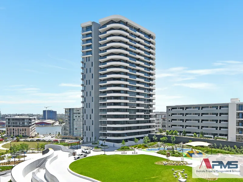 LUXURY 2 BEDROOM APARTMENT WITH INFINITE WATER & CITY VIEW 