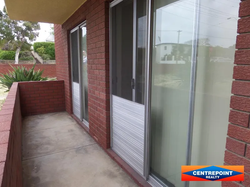 ONE OF THE BEST VALUE UNIT IN LEEDERVILLE - Short term lease only