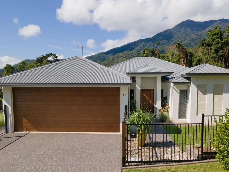 Stunning Tropical Home, One Neighbour, Large Block, Landscaped Gardens, Sweeping Mountain Views & Cooling Breezes