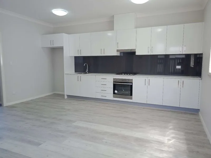 Near New Granny Flat for lease