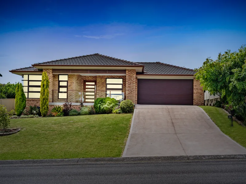 Fantastic Family Home, Close to the Lake