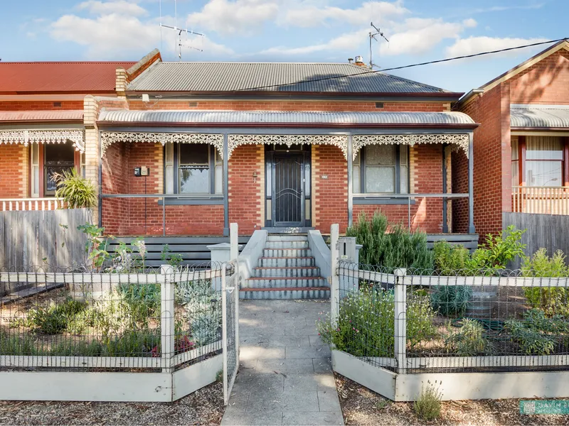 Impressive and desirable red brick Victorian family home in a fabulous locale
