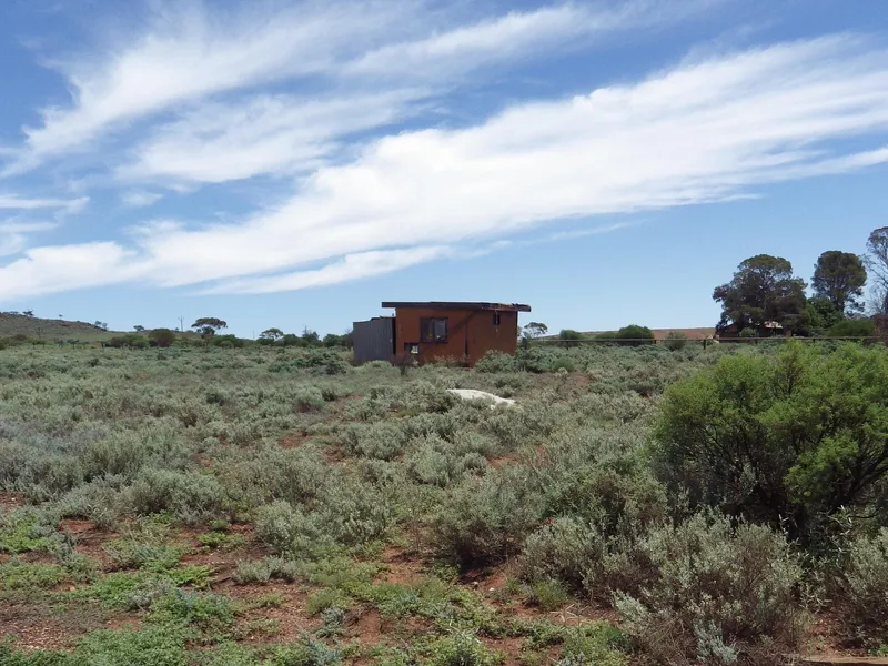 ELEVATED LAND FACING NORTHEAST