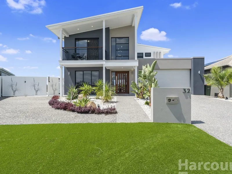 Sheer Class on Shearwater Crescent!