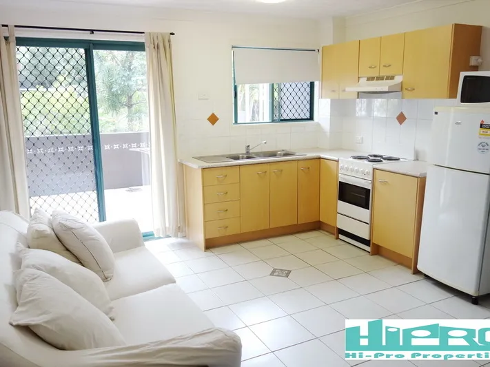 One Bedroom Apartment Close to Mater Hospital and City