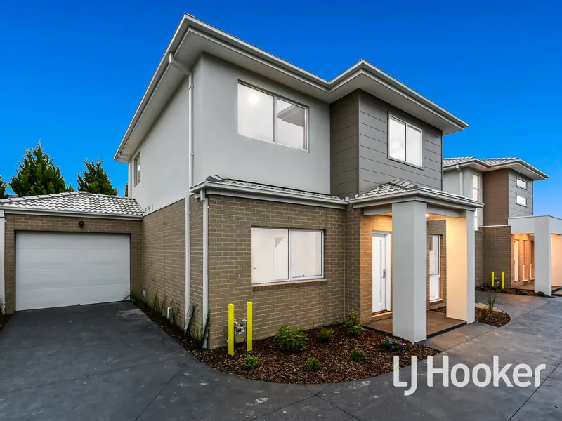 Three brand-new townhouses, just moments from the train station