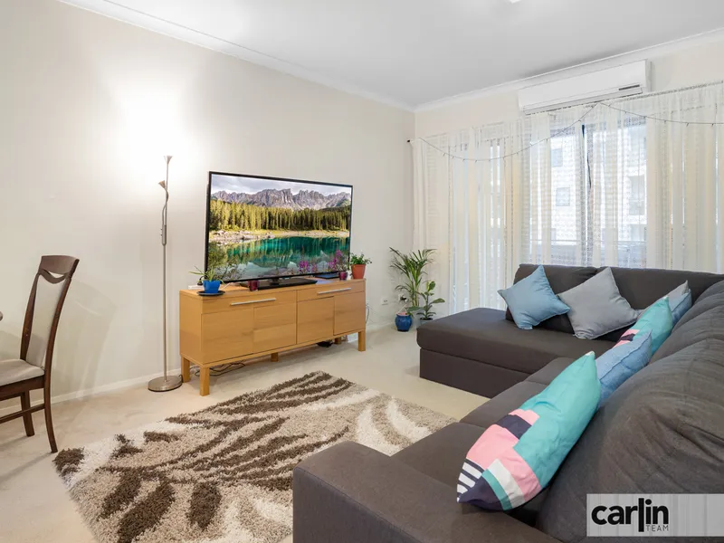 Easy to Maintain Apartment in Fabulous Location