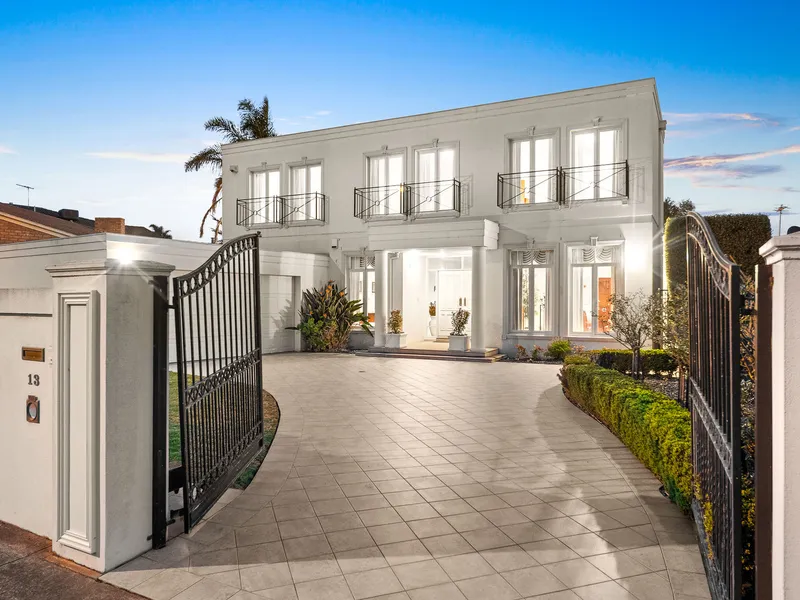 Luxurious Waterfront Living with a Private Mooring