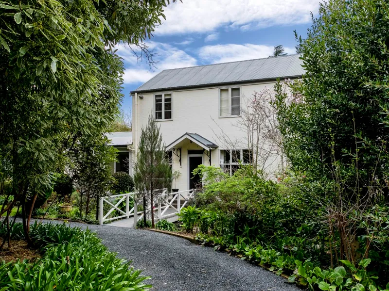 Dress Circle Stirling Village Location