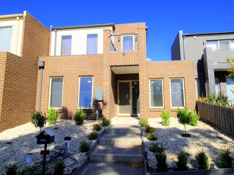 Perfectly Positioned Property with Parkland Views