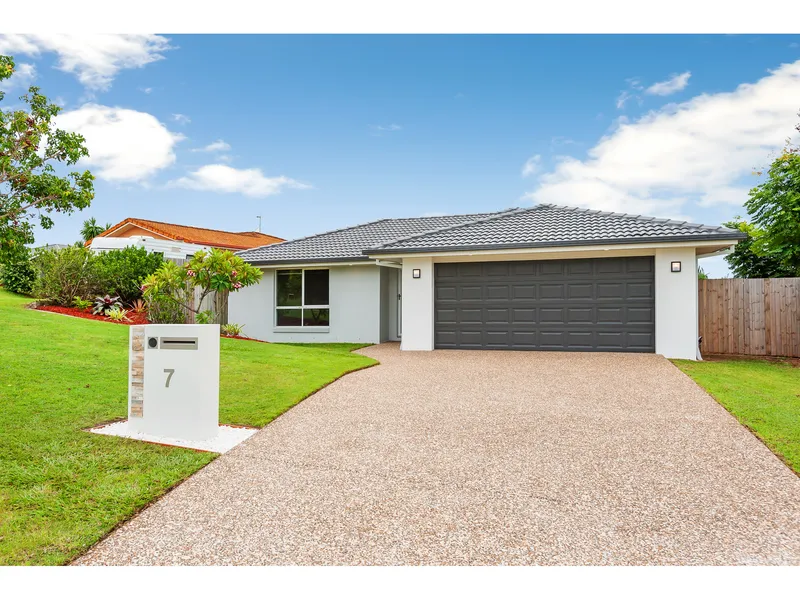 IMMACULATE FAMILY HOME IN PRIME CUL-DE-SAC LOCATION