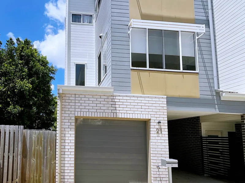 Cozy Home FOR RENT in the Premium Park Hill Village!