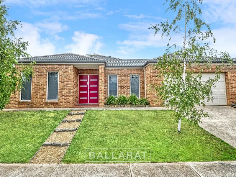 GENEROUS FAMILY HOME IN MACARTHUR PARK