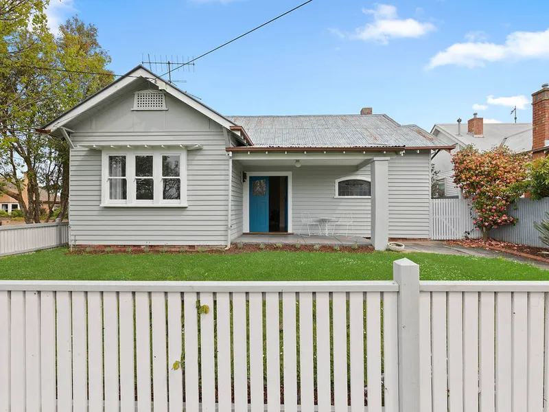 Charm & Character In Leafy Newington.