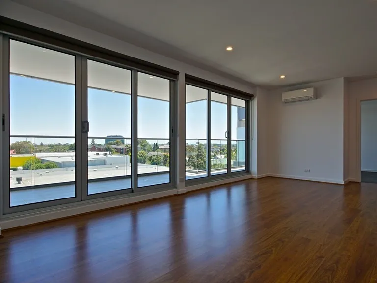 Stunning 3BR Apartment Next To Chadstone!