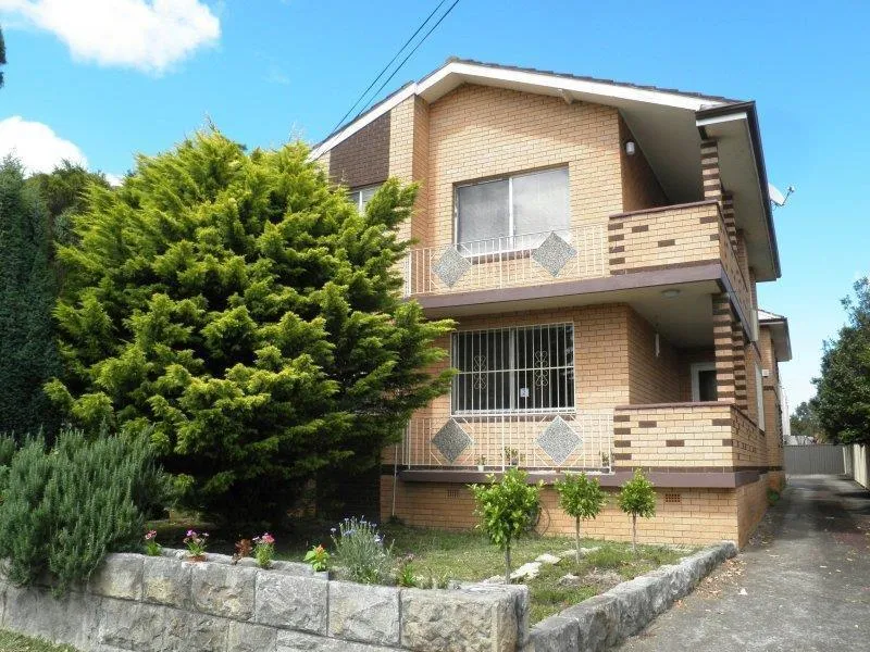 Bright and spacious unit in convenient location