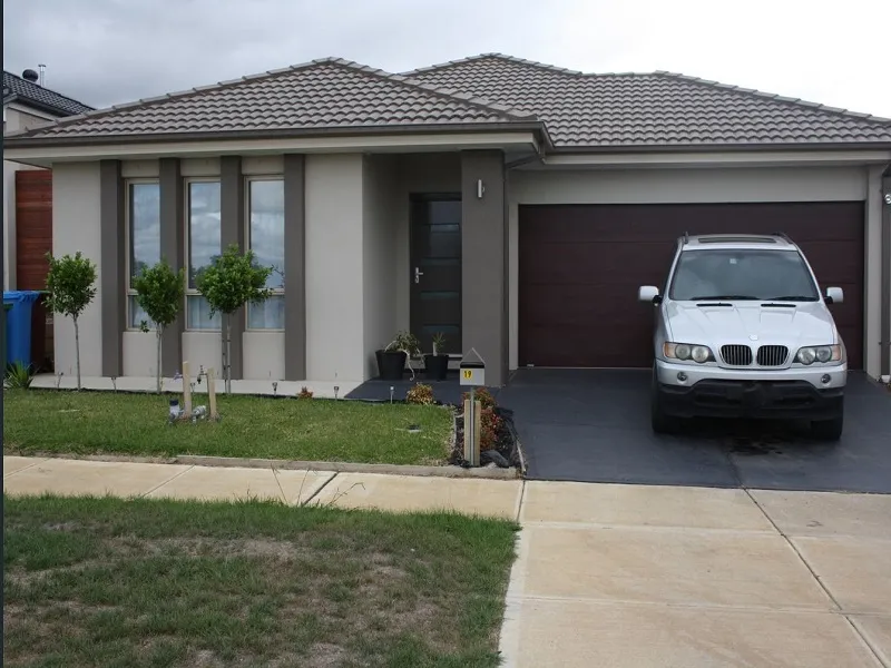 STUNNING FAMILY HOME