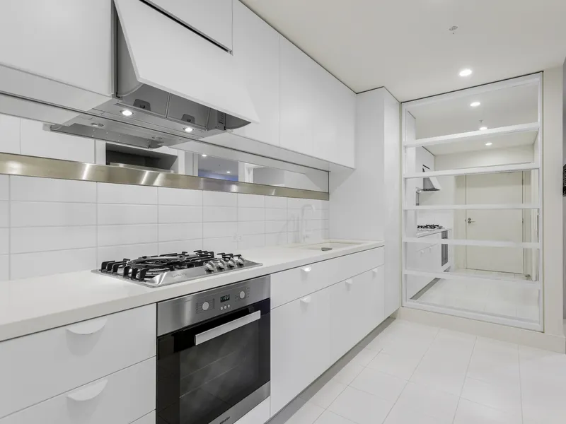 ENJOY THE CITY LIFESTYLE WITH THIS FURNISHED TWO BEDROOM APARTMENT