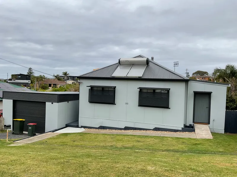 Available now, fully renovated and close to beach