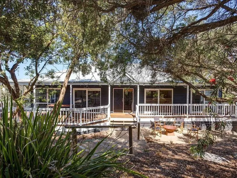 Perfect Portsea Positioning!