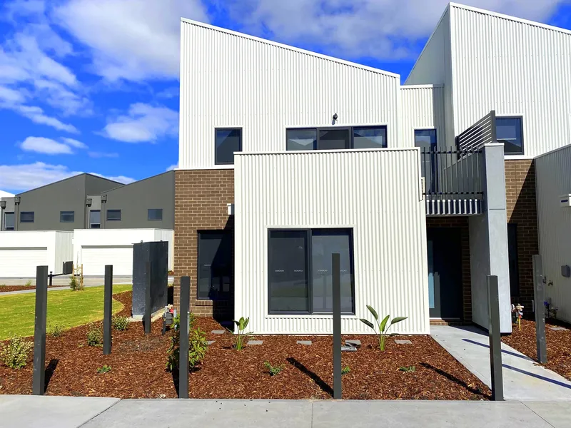 Prestigious & Peaceful Parkland Retreat