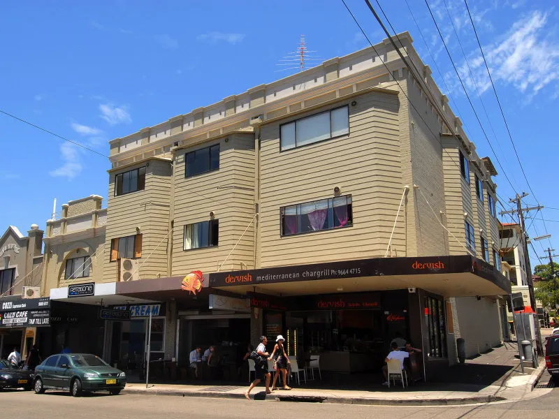AFFORDABLE STUDIO SECONDS FROM BEACH