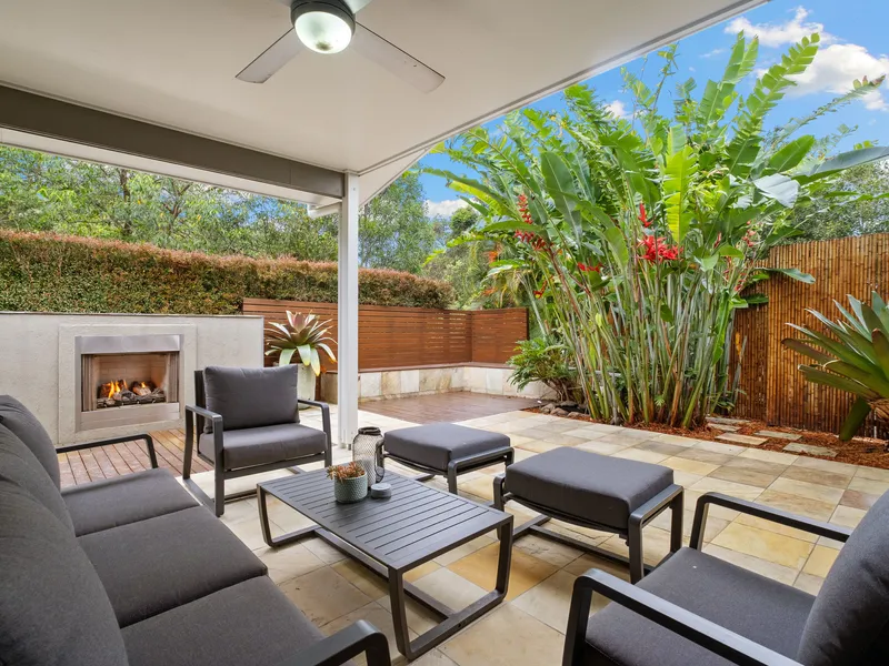 BEACHSIDE CONTEMPORARY LIVING