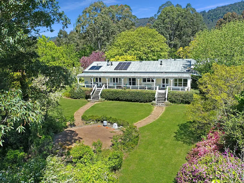Luxurious Residence With Award Winning Business