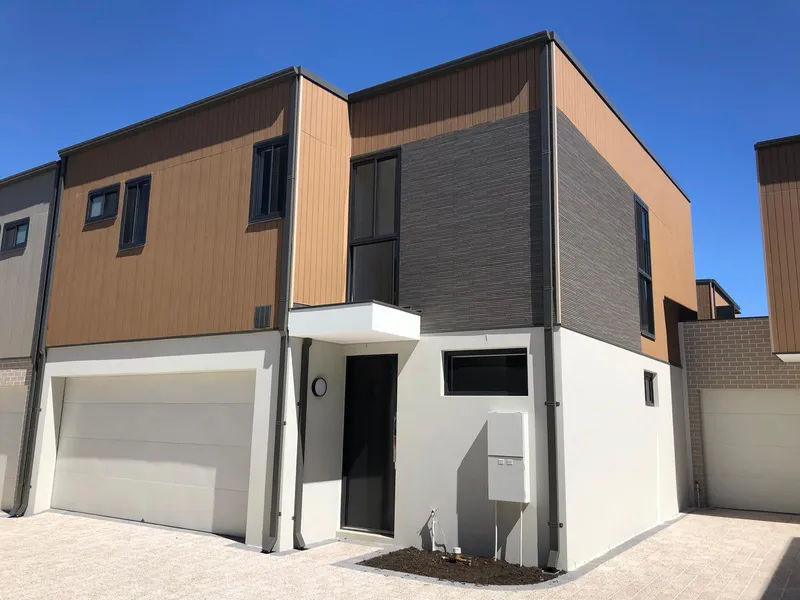 NEW TOWNHOUSE FOR RENT