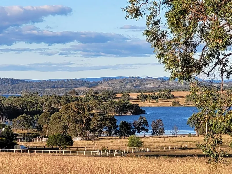 Cattle Property with Water Frontage & Stunning Views - 