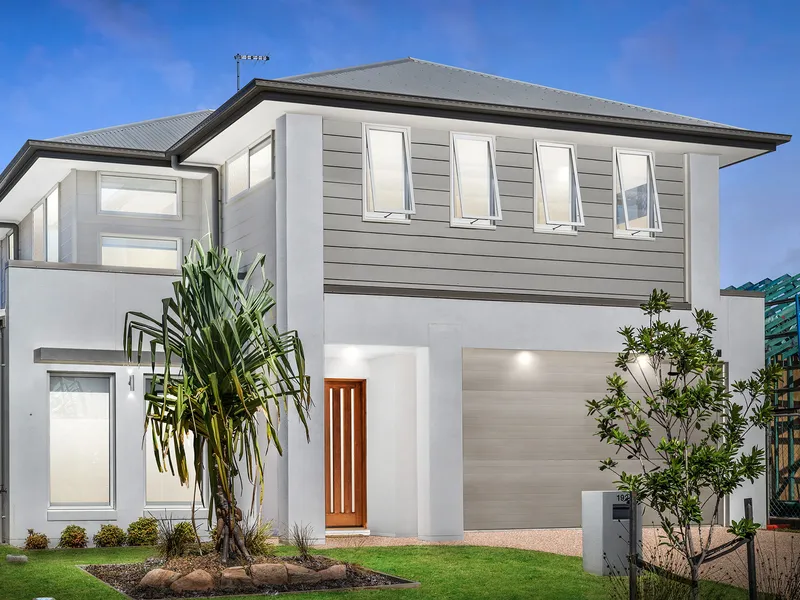 PERFECT NEWPORT BLUE-CHIP INVESTMENT!  