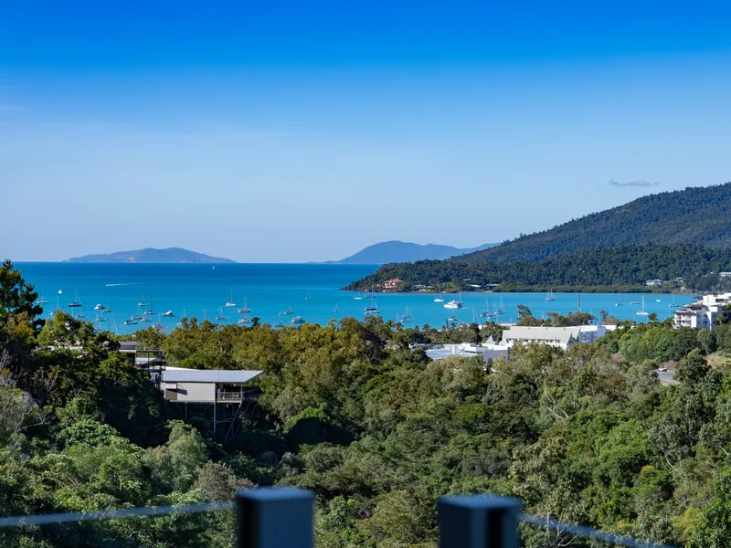 Top Floor Sea Views -Summit Apartment