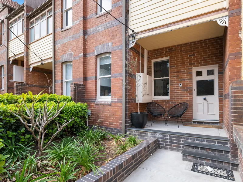 RENOVATED 1 BEDROOM