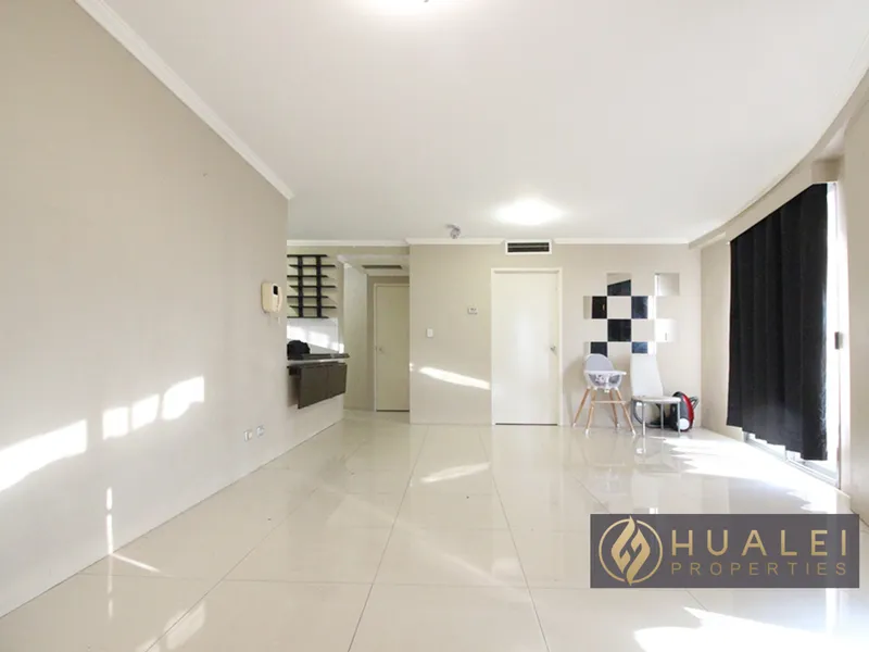 Great View | Generous One Bedroom Apartment with Parking in Hurstville