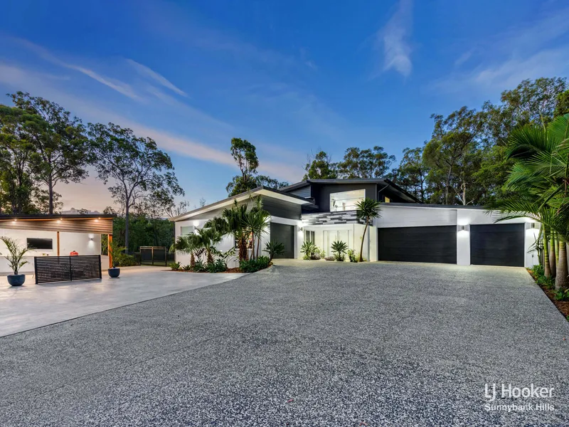 SETTING THE NEW BENCHMARK FOR CALAMVALE ON A PRIVATE ACRE (4014M2)