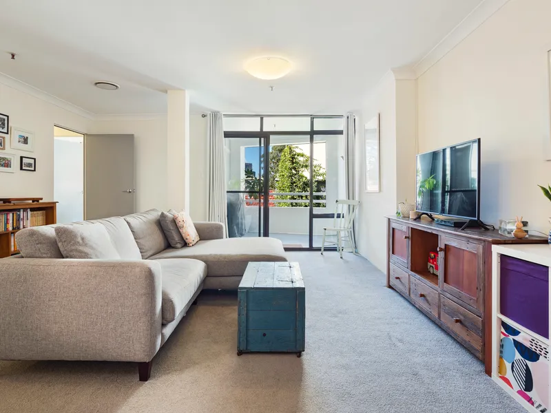 Smart warehouse apartment in sough-after urban precinct