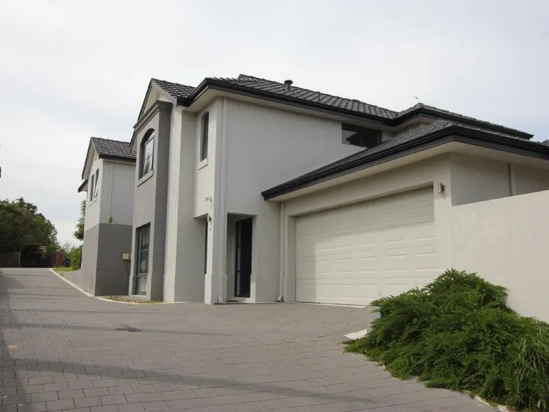 MODERN FAMILY HOME IN A GREAT LOCATION!