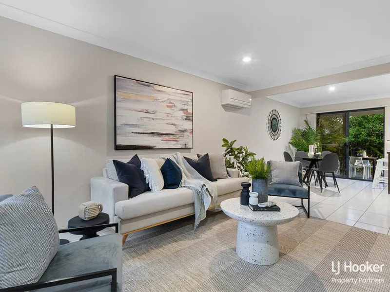 CORNER TOWNHOUSE WITH NORTH ASPECT AND NO NEIGHBOURS