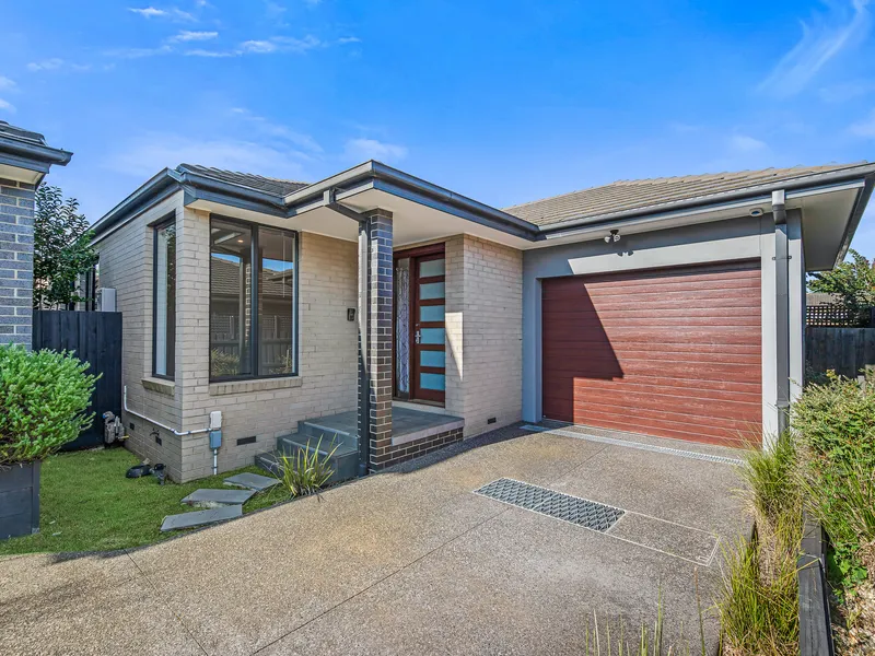 QUALITY SINGLE LEVEL HOME IN BOX HILL HIGH ZONE