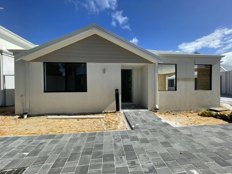 AVAILABLE SOON: Brand new townhouse conveniently located in the heart of Mandurah