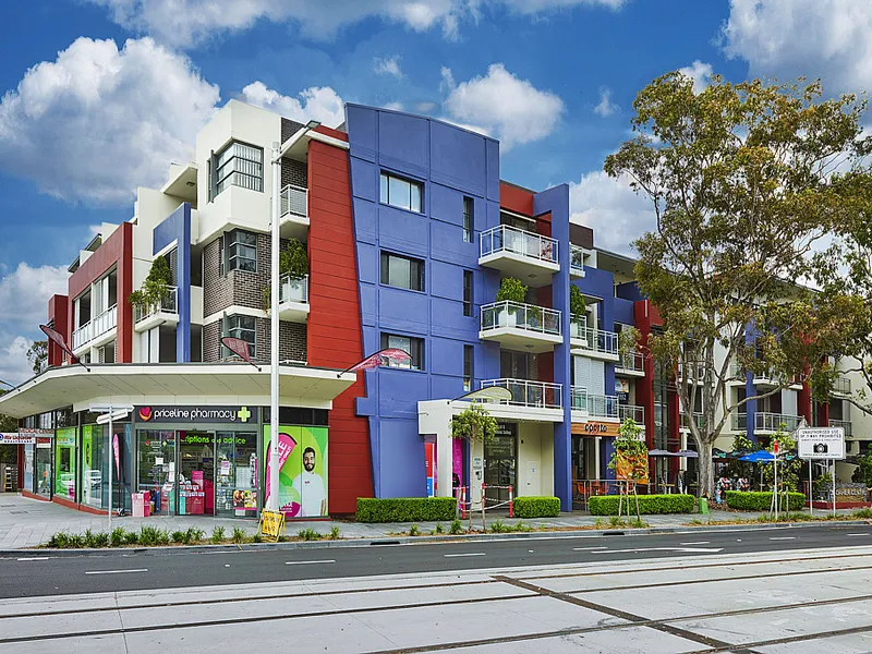 Split Level 2 Bedroom Unit in Convenient Location