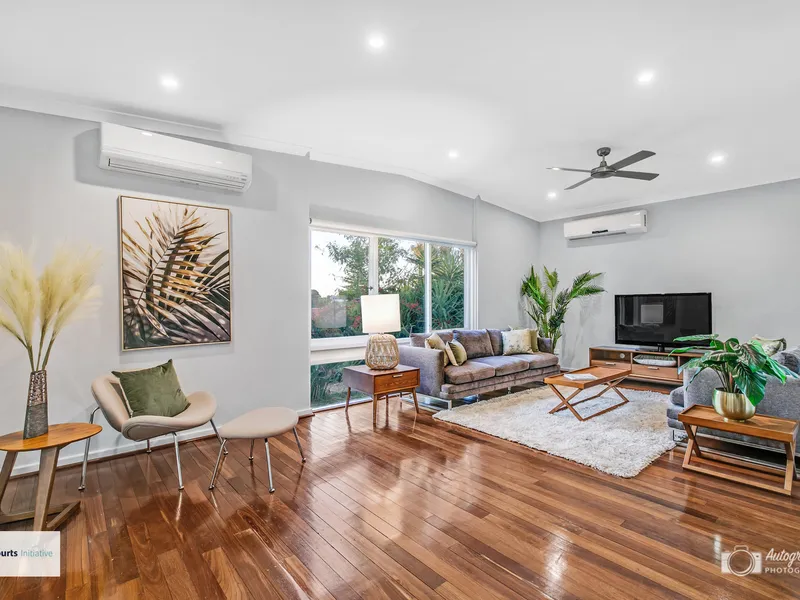 Modern Family Charmer!