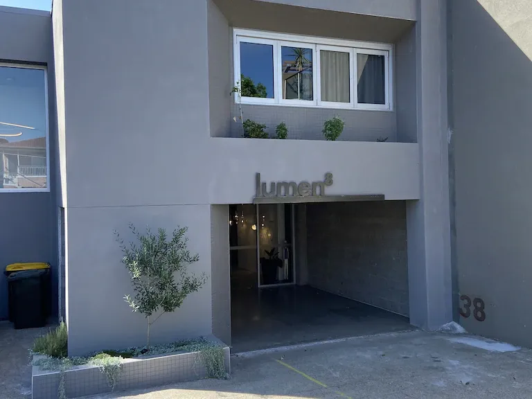 2 BEDROOM FULLY FURNISHED AIR CONDITIONED APARTMENT
