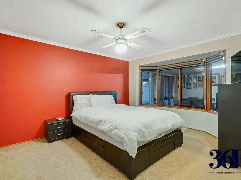 FAMILY HOME, ENTERTAINER'S DREAM, GREAT LOCATION