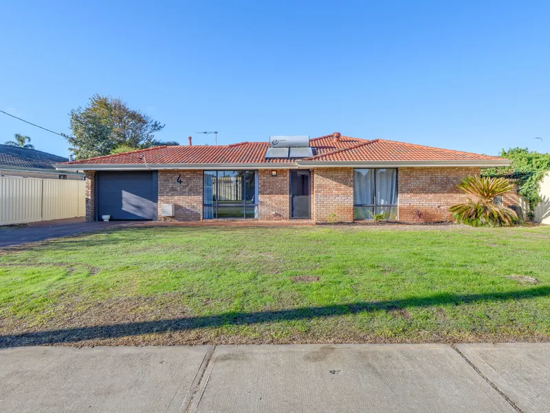 FANTASTIC FAMILY HOME WITH SPARKLING BELOW GROUND POOL