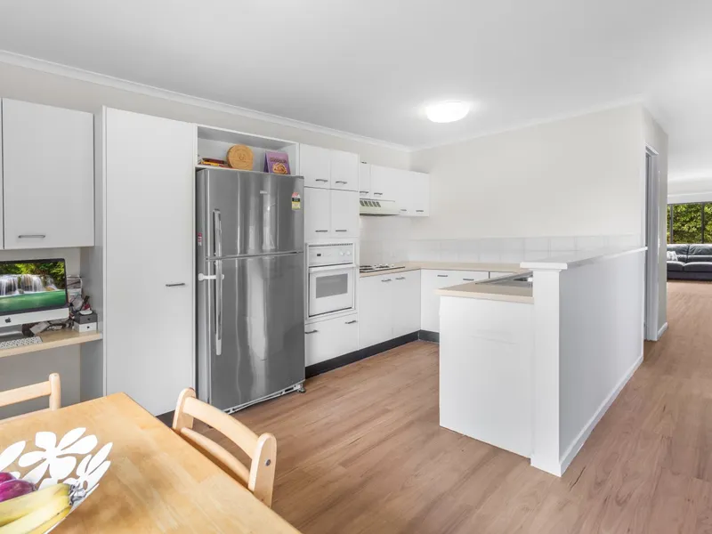 LIFESTYLE AND CONVENIENCE - IDYLLIC BUSHLAND SETTING!